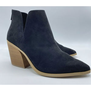 Torrid Women's Size 11.5W BLACK FAUX SUEDE POINTED TOE V-CUT BOOTIE 3" Heel